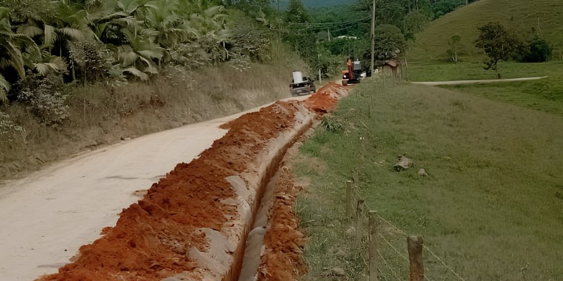 SAMAE realiza obras de interligações de redes de água com impactos no trânsito e abastecimento