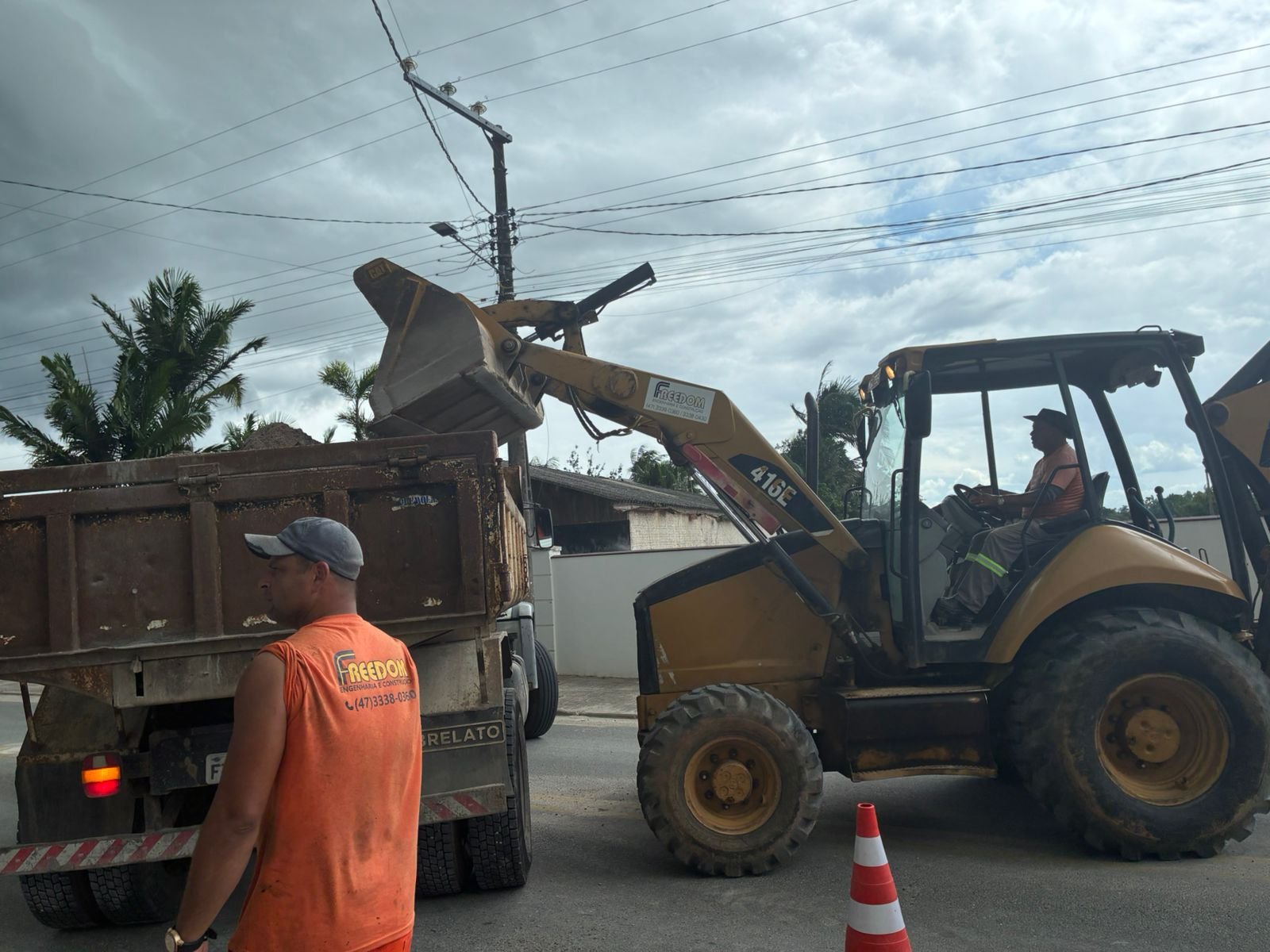 Operação Tapa-Buraco avança em Gaspar com repavimentação e reforço na infraestrutura urbana