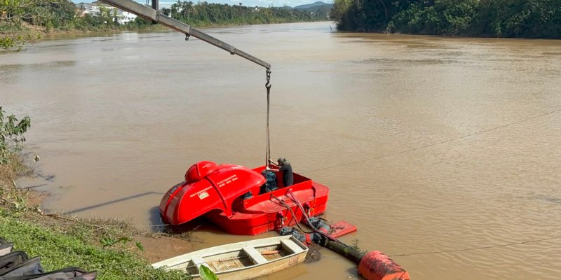 Samae realiza serviço para garantir segurança na captação de água bruta